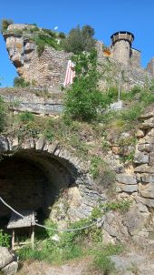 Punto di interesse Rivière-sur-Tarn - route raide  goudron et château  - Photo 1