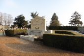 Punto de interés Courville-sur-Eure - Monuments funéraires - Photo 1