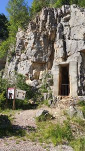 Point d'intérêt Francheville - Gouffre-de-la-Combe-aux-Prêtres - Photo 1