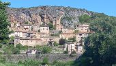 POI Saint-Georges-de-Luzençon - Peyre joli village adossé à la falaise  - Photo 1