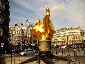 Point d'intérêt Paris - Flamme de la Liberté  (Lady Di - Photo 1