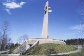 Point d'intérêt Escoussens - Monument de Fontbruno érigé à la mémoire du Corps Franc de la Montagne Noire - Photo 2