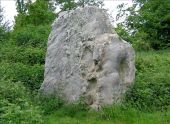 Point of interest Lavilletertre - Menhir de la Pierre Frite - Photo 1