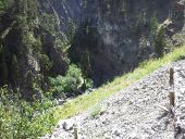 Punto di interesse Cesana Torinese - vue sur la gorge et le pont de rondin pour passer sur l'autre rive Point 3 - Photo 1