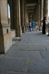 Punto de interés París - Palais Royal: péristyles de Montpensier et de Chartres - Photo 1