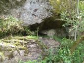 Punto di interesse Verdun-en-Lauragais - Une petite grotte - Photo 1