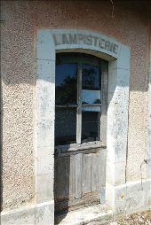 Punto di interesse Bellevigne - The former train station of Viville - Photo 1
