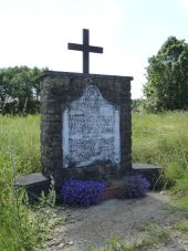 Point d'intérêt Étalle - Stèle aux victimes civiles des deux guerres - Photo 1