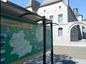Punto di interesse Momignies -  Château-Ferme de Macon (Macon Castle-Farm) - Photo 2