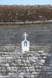 Point d'intérêt Assesse - Niche dédiée à Notre-Dame de Walcourt - Photo 1