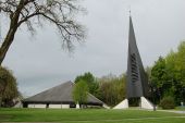 Point d'intérêt Libramont-Chevigny - L’Eglise paroissiale du Sacré Chœur  - Photo 1