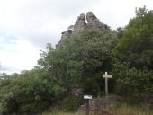 Point of interest Saint-Saturnin-de-Lucian - Le Rocher des 2 Vierges - Photo 2