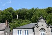 Point of interest Yvoir - Allée du Lairbois et Notre-Dame de Bonne Garde - Photo 1