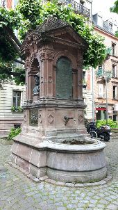 Point d'intérêt Strasbourg - Point 66 - Fontaine - Monument des Zurichois - 1884 - Photo 1