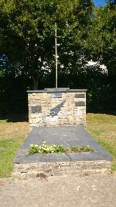 Punto di interesse Habay - Monument aux morts Hachy - Photo 1
