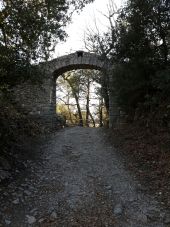 POI Trets - le portail d'accès à l'ermitage - Photo 1