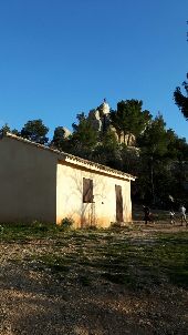 Point d'intérêt Saint-Antonin-sur-Bayon - le refuge Cézanne - Photo 1