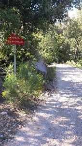 Point d'intérêt Saint-Vallier-de-Thiey - Commune d Escragnolles - Photo 1