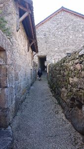 POI Tence - 02 - La traboule du Sentiers des Remparts - Photo 1