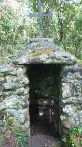 Point of interest Larchant - 05 - La Fontaine Saint-Mathurin - Photo 1