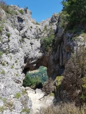 Point d'intérêt Eyzahut - le trou du Furet - Photo 1