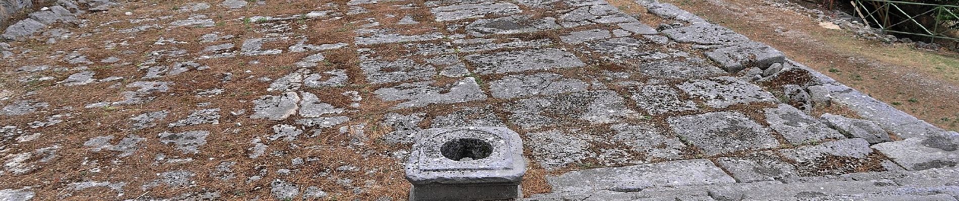 Percorso A piedi Sulmona - Fonte D'Amore - Sentiero R6 - Photo