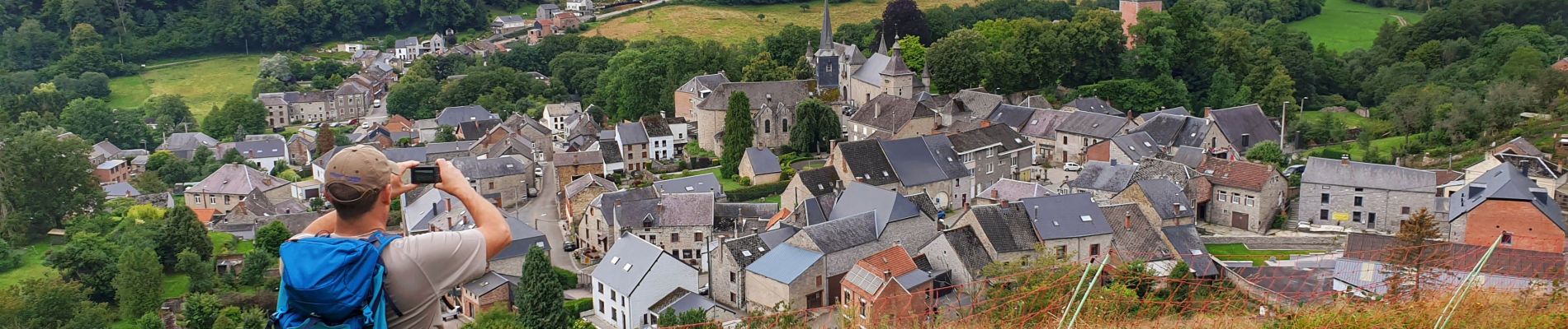 Percorso Marcia Viroinval - De Vierves à Dourbes par les ruines du château de Haute Roche - Photo