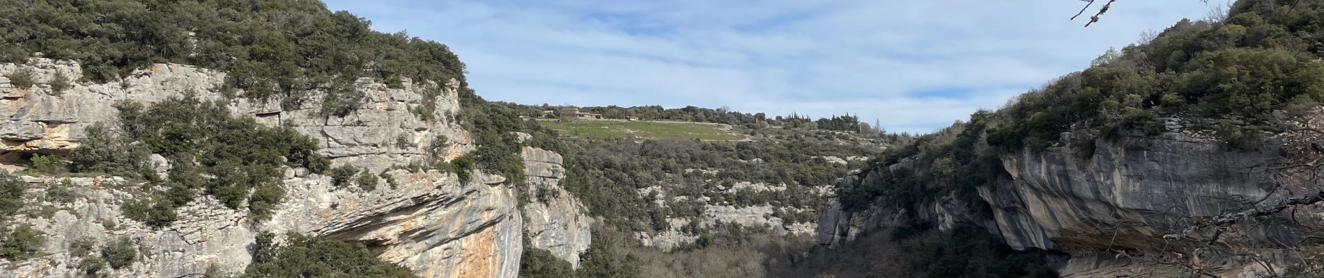 Excursión Senderismo Buoux - PF-Buoux - Sivergues - Le Vallon de l'Aigue Brun - Reco - 25.03.2024 - Photo