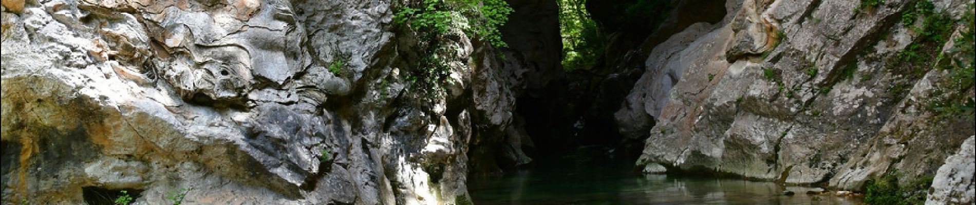 Trail Walking Saint-Vallier-de-Thiey - St Vallier de Thiey - Col de la Lèque - Chapelle St Jean - Arche Ponadieu - Photo