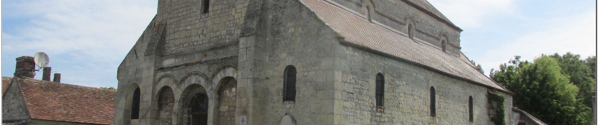 Punto de interés Puente-San-Maxence - église St Lucien de Sarron - Photo