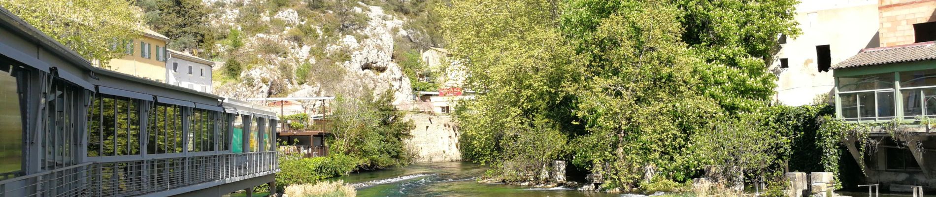 Trail Walking Fontaine-de-Vaucluse -  Boucle Fontaine, St Gens - Photo