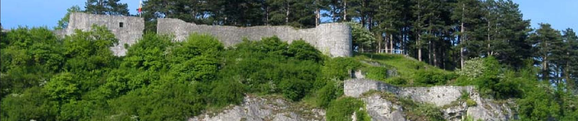 Point d'intérêt Yvoir - Les Ruines de la forteresse de Poilvache - Photo
