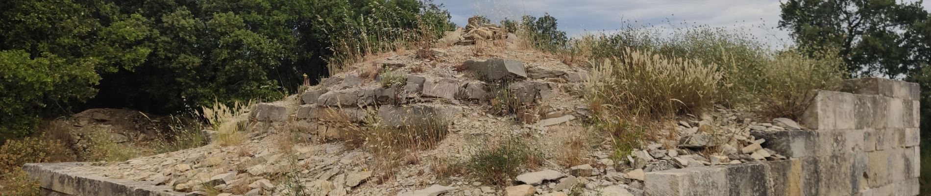 Randonnée Marche Saint-Côme-et-Maruéjols - Saint Come - Oppidum et Source - Photo