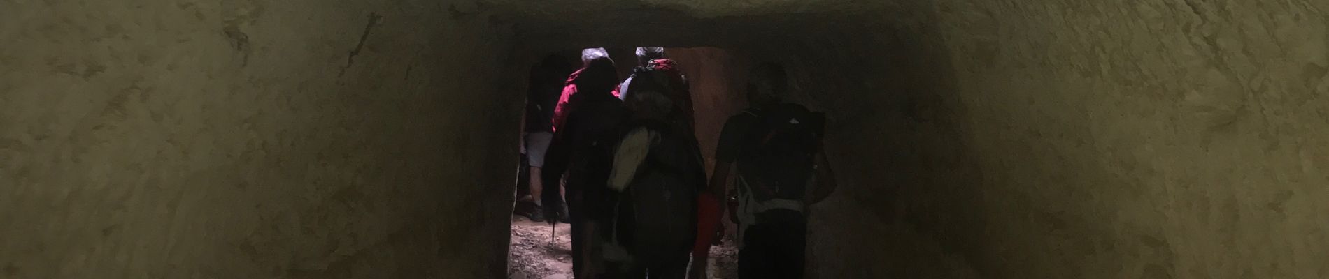 Tour Wandern Sernhac - Les tunnels de Sernahc  le pont du Gard - Photo