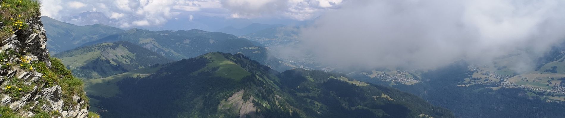 Tour Wandern Manigod - Lac Charvin - Photo