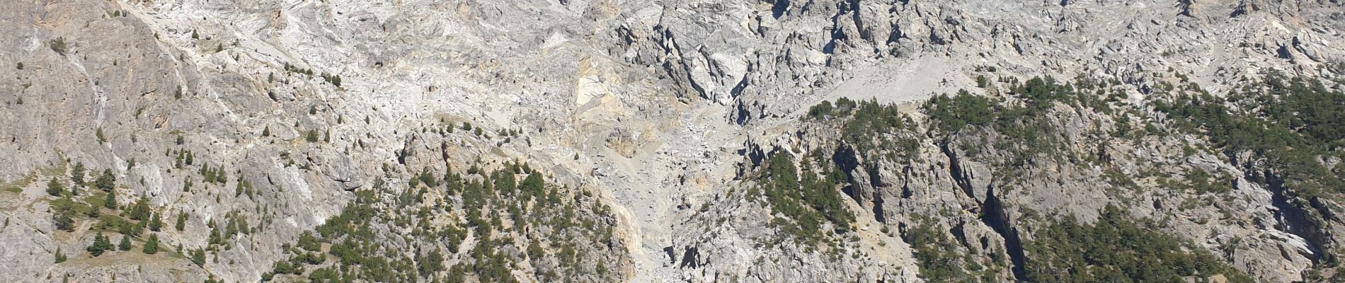 Trail Walking Montgenèvre - Mont Chaberton (Hautes-Alpes) - Photo