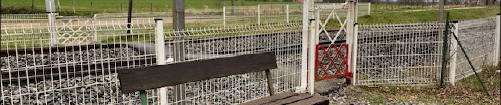 Point of interest Parigny - Banc pour enfants et personnes âgées. - Photo