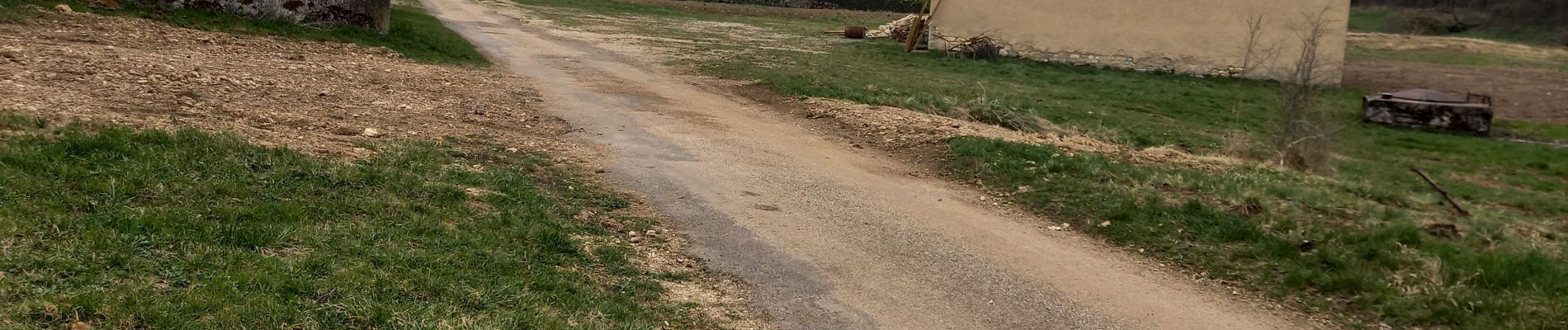 Randonnée Marche Nivigne et Suran - chavane sur suran la grotte de l ours - Photo