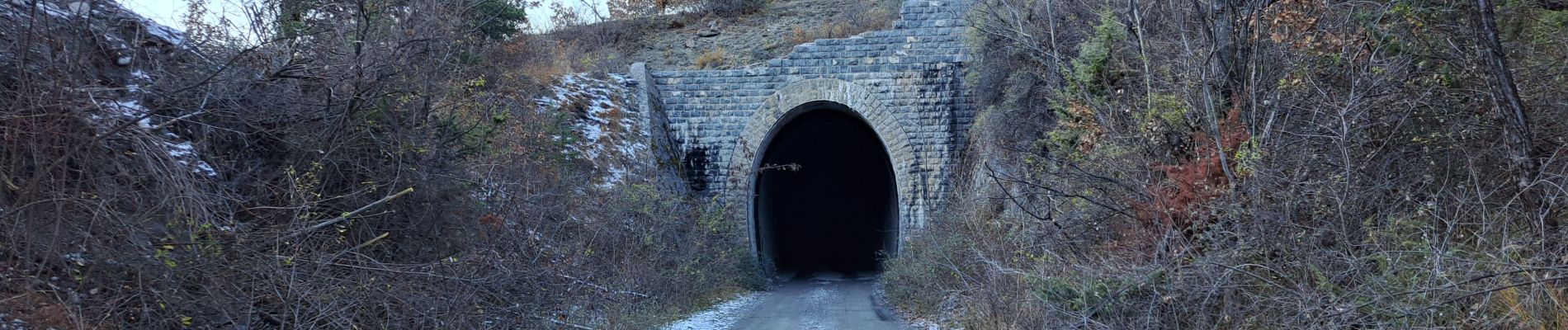 Randonnée Marche Le Lauzet-Ubaye - Circuit des tunnels.Lauzet Ubaye. 07/12/22 - Photo