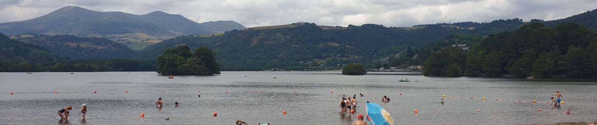 Tocht Stappen Chambon-sur-Lac -  La Dent du Marais à Chambon sur Lac - Photo