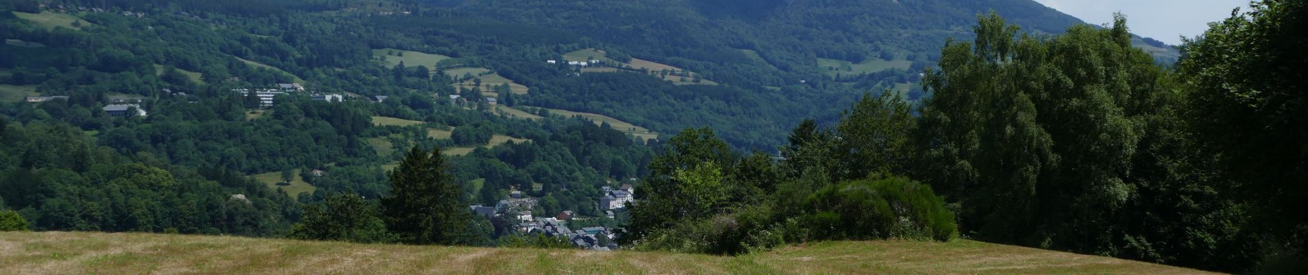 Punto de interés La Bourboule - VUE SUR LA BANNE D'ORDANCHE ET LE PUY GROS - Photo