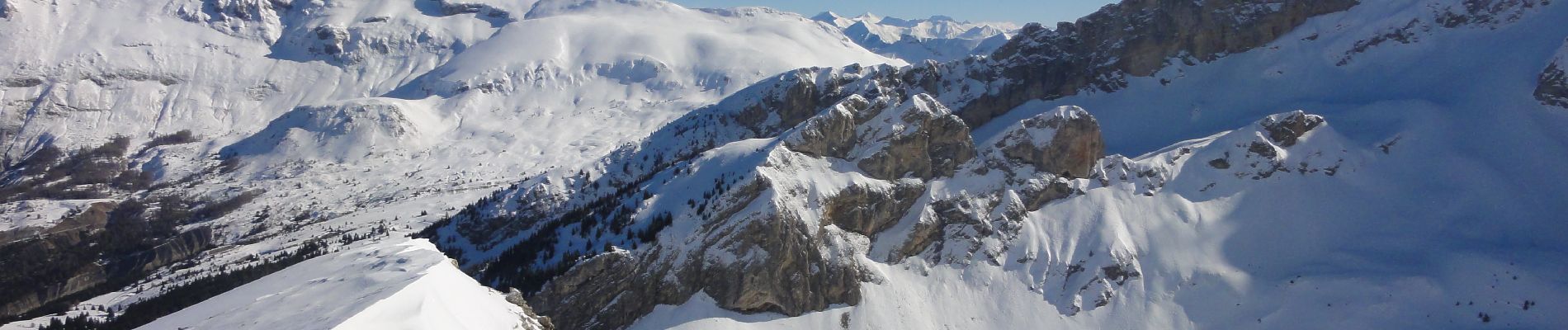 Trail Touring skiing Le Dévoluy - La Corne, zeph, neige soufflée, pas tracé 🥶😮‍💨 - Photo