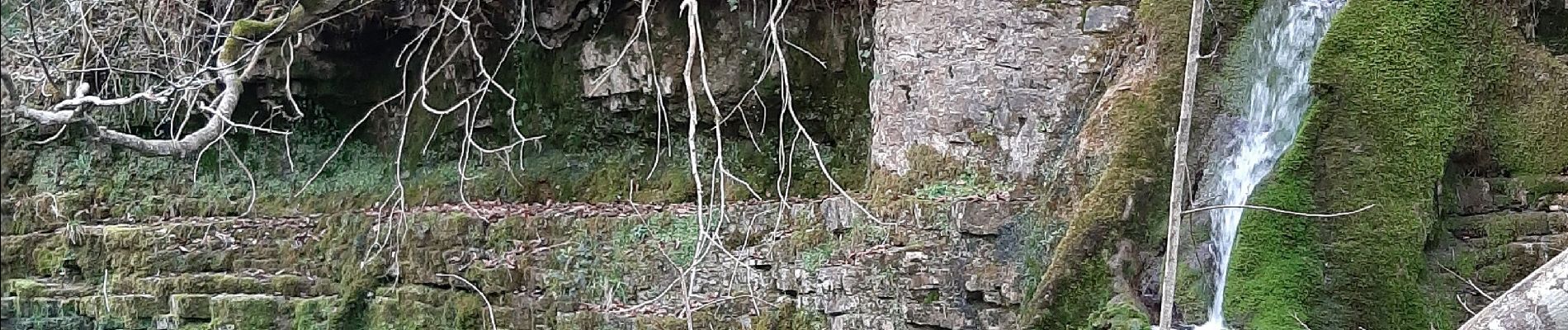 Tocht Stappen Marnhagues-et-Latour - nonenque vierges grotte nonenque  - Photo