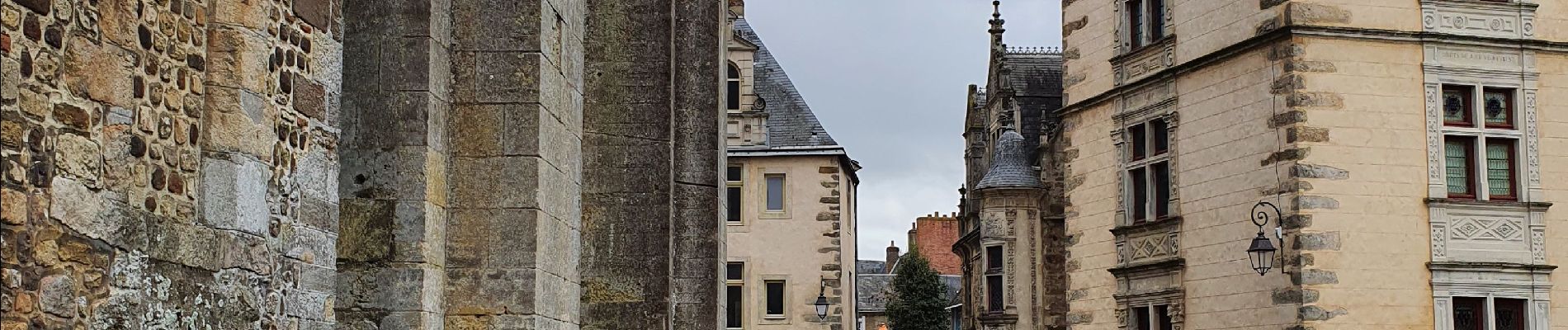 Tour Reiten Le Mans - traversée cité plantagenet - Photo