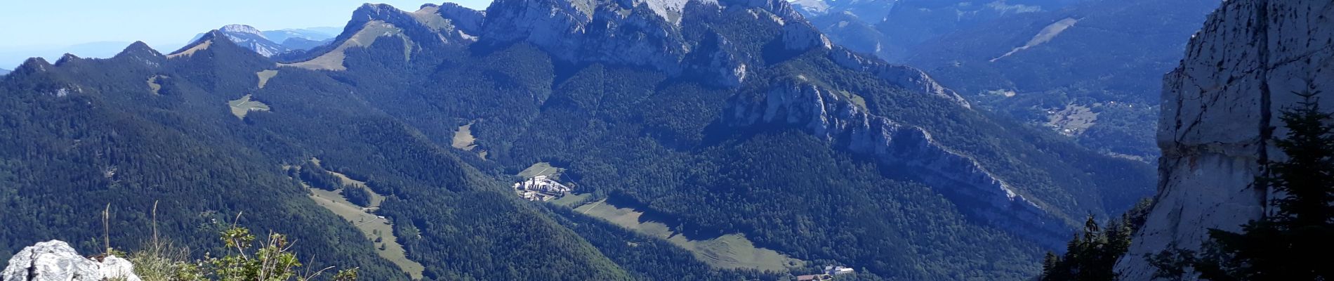 Trail Walking Saint-Pierre-de-Chartreuse - chamechine par le col de la charmette - Photo