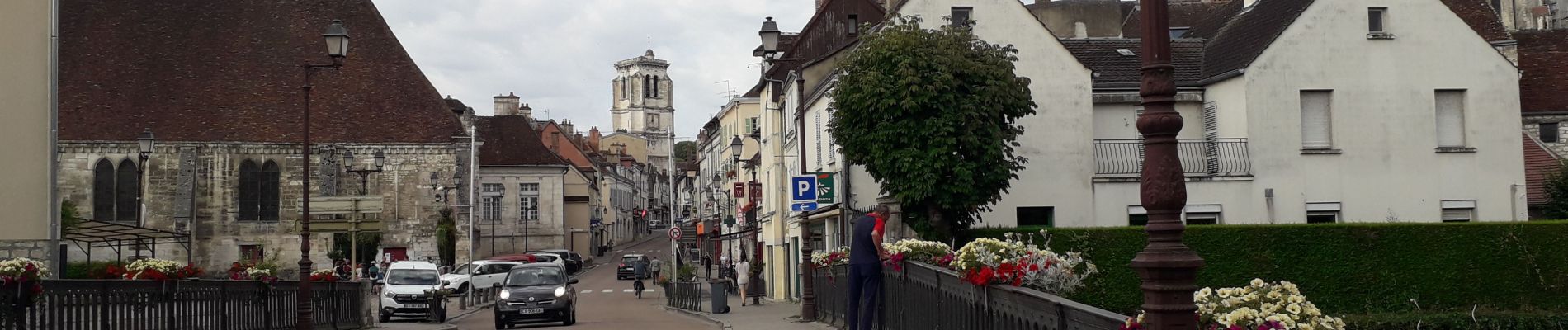 Tour Radtourismus  Tonnerre - 71 Bourgogne J6/8 - Photo