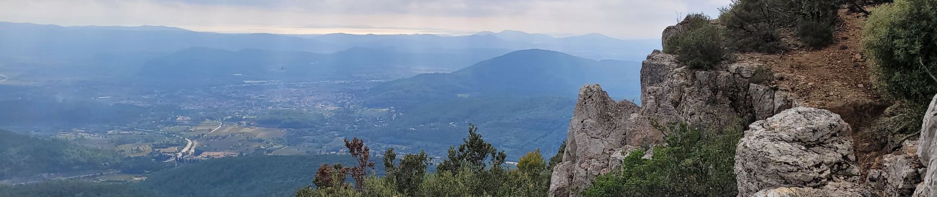 Randonnée Marche Rocbaron - le pilon Saint Clément et les barres de Cuers - Photo