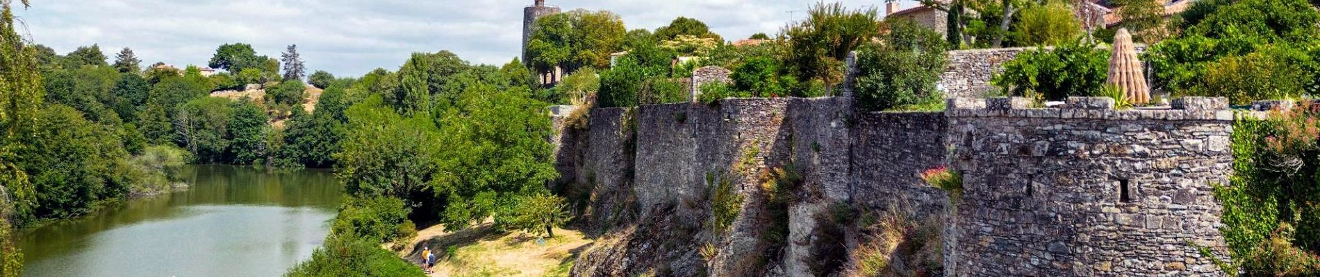 Randonnée Marche Vouvant - Vouvant_Cite_Medievale - Photo