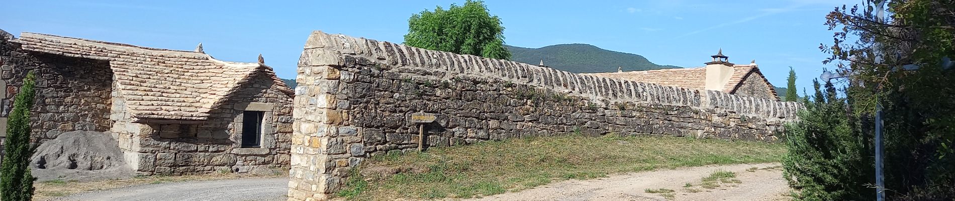 Punto di interesse Rivière-sur-Tarn - croix de Louradou descendre à gauche  - Photo