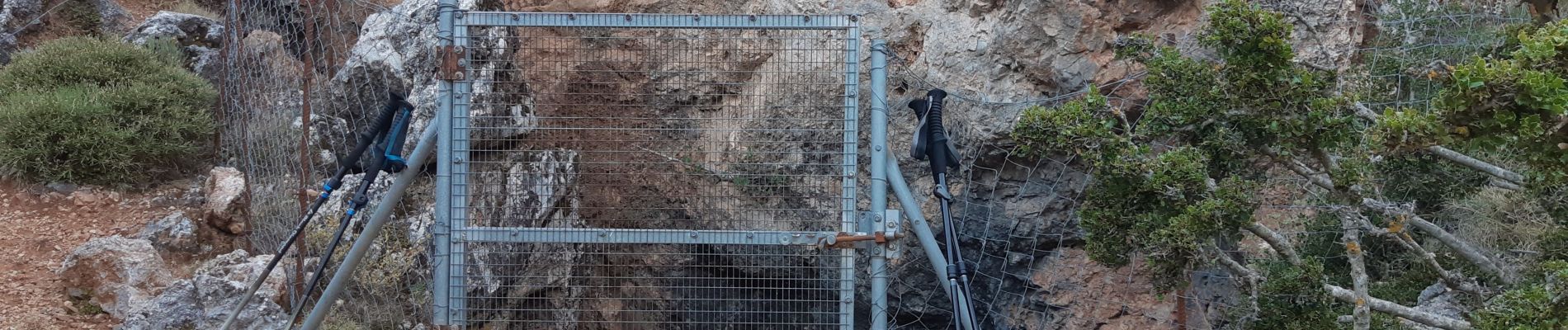 Tocht Stappen Κοινότητα Πεύκων - Pefki grotte Appoloystres - Photo